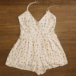 Forever 21 pink floral romper size Small
